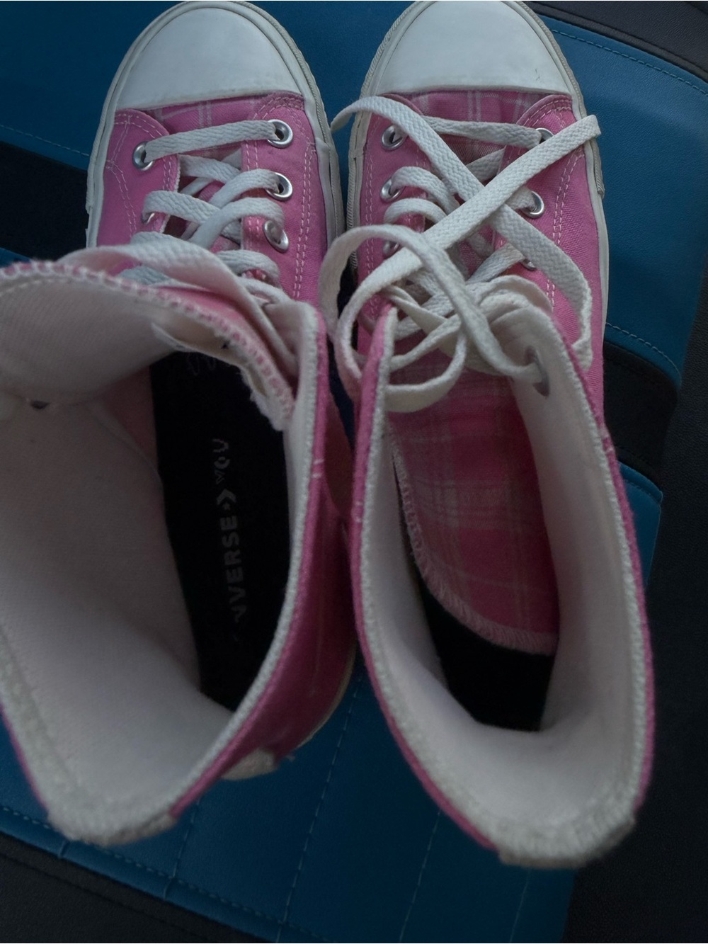 Converse Pink High-Top Canvas Sneakers with White Soles - Picture 4 of 6